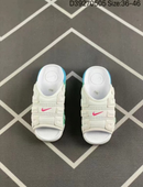 Chinelo Nike Air More Uptempo G5
