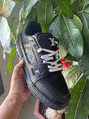 Louis Vuitton LV 2