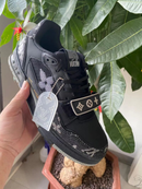 Louis Vuitton LV