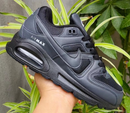 AIR MAX COMMAND